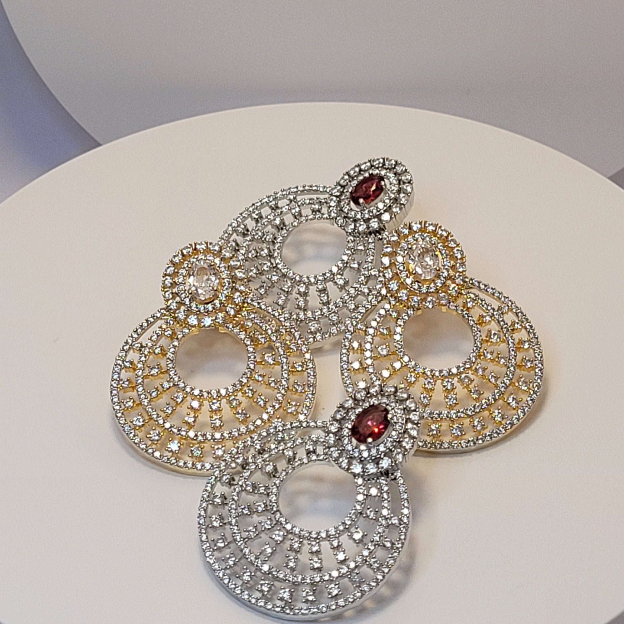 AD & Crystal - Round Earrings